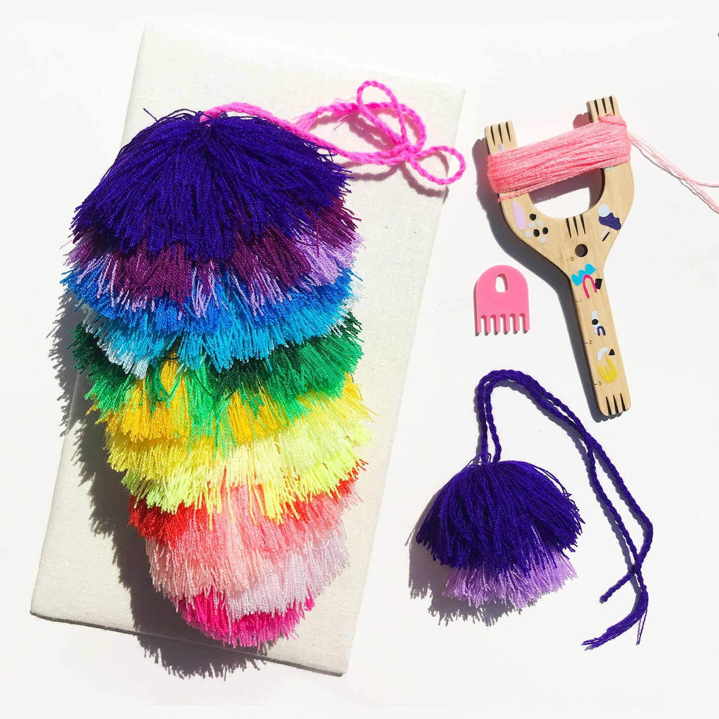 5-IN-1 Pom Pom Maker - XL Abstract Print Model